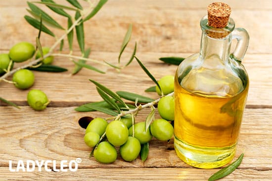 какое масло лучше для загара оливковое или кокосовое